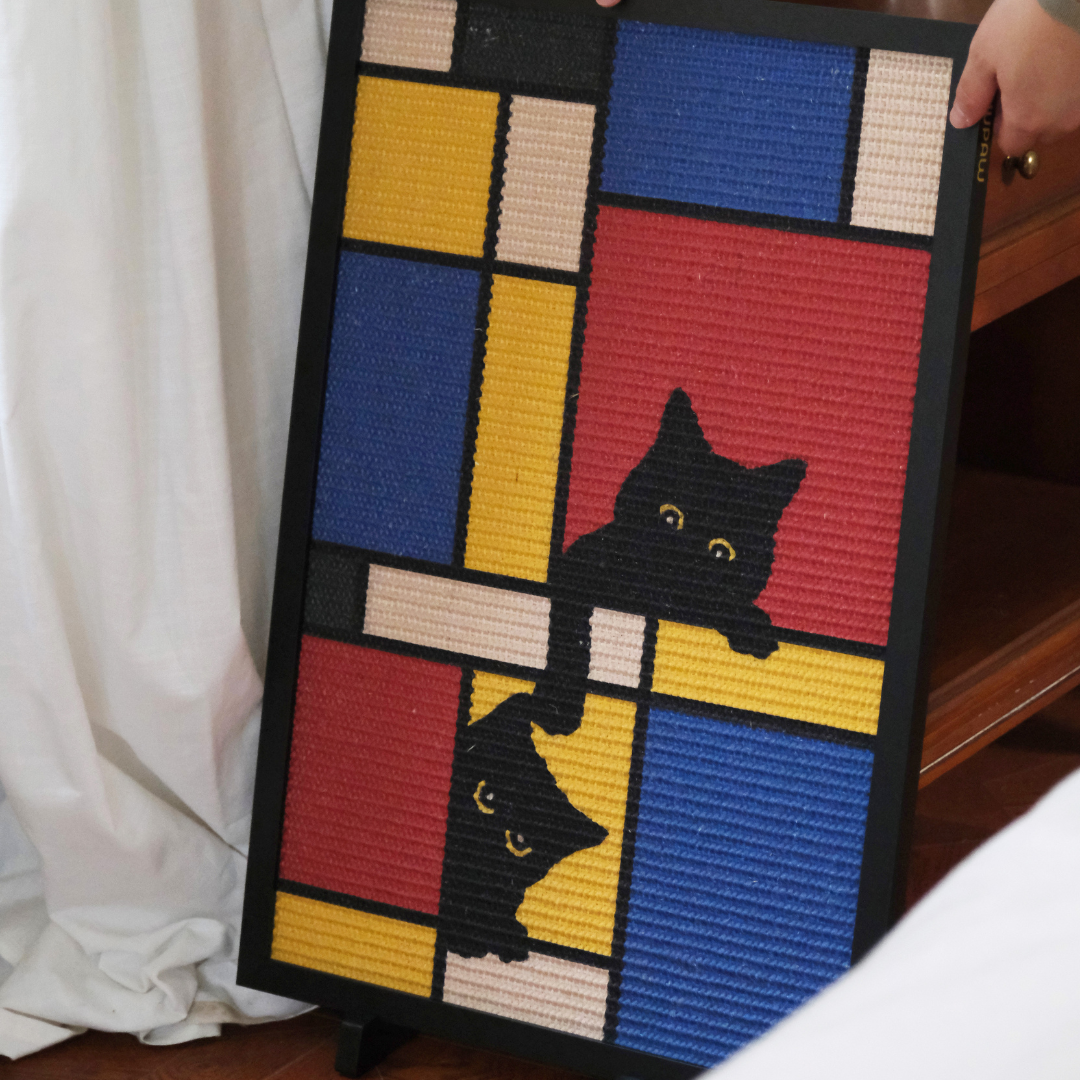 Mondrian Cat Scratcher Standalone, closeup